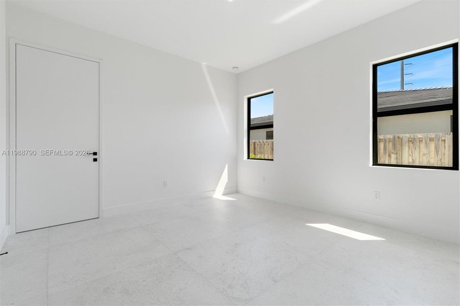 Spacious, unfurnished interior of a new home in , Cutler Bay (Image 22).