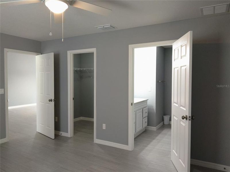 Spacious, unfurnished interior of a new home in , Ocala (Image 19).