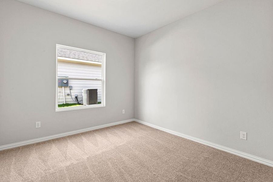 Spacious, unfurnished interior of a new home in Trails of Fossil Creek, Fort Worth (Image 27).