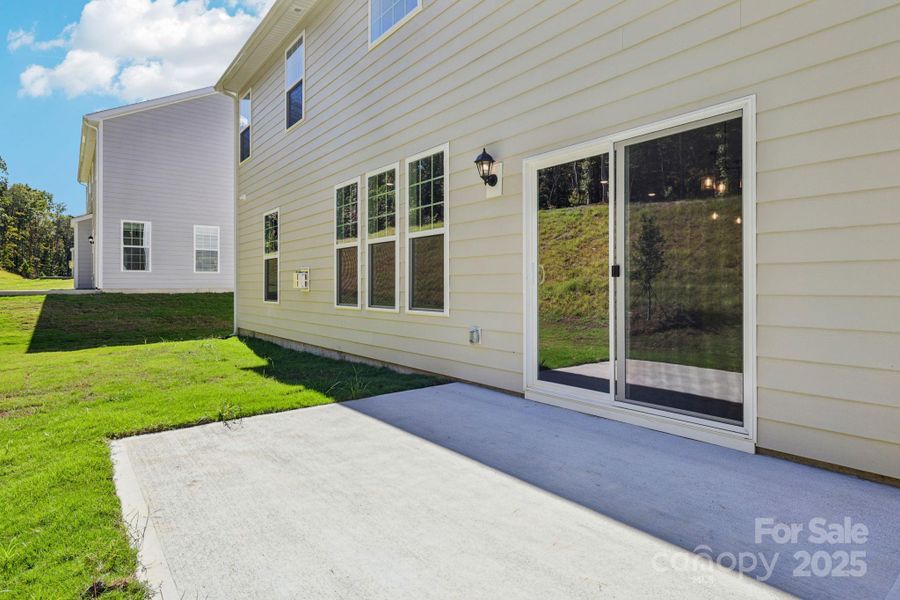 Exterior details and patio area of a home in Falls Cove, Troutman (Image 4).