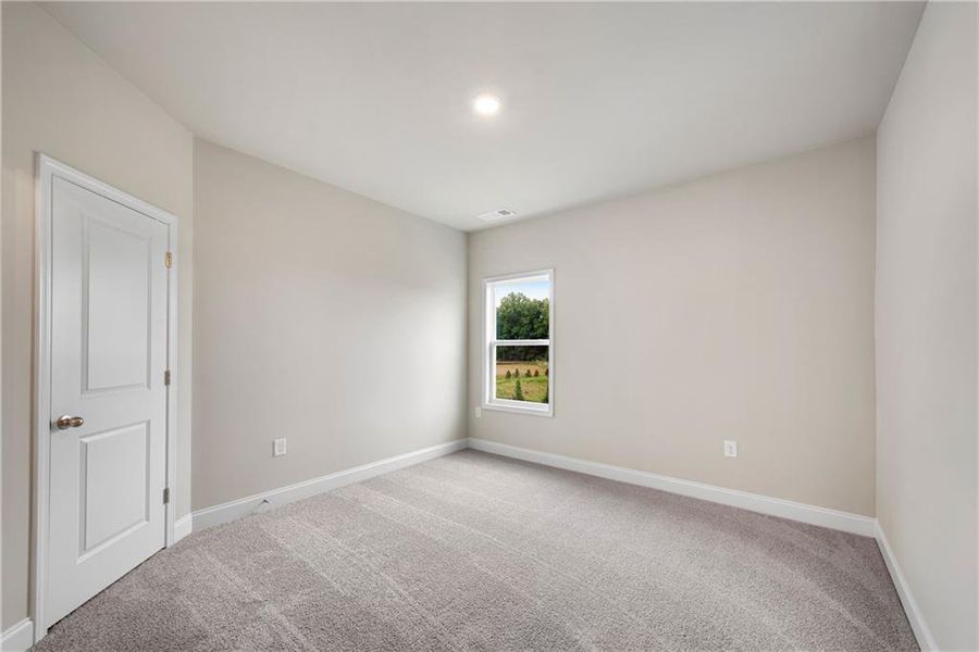 Spacious, unfurnished interior of a new home in Hidden Fields, Hoschton (Image 44).