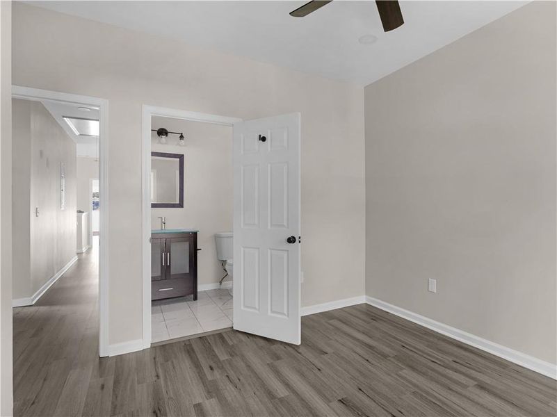 Spacious, unfurnished interior of a new home in , Atlanta (Image 40).