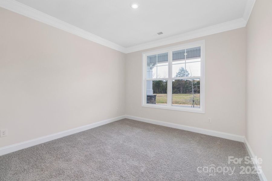 Spacious, unfurnished interior of a new home in Sylvan Creek, Denver (Image 21).