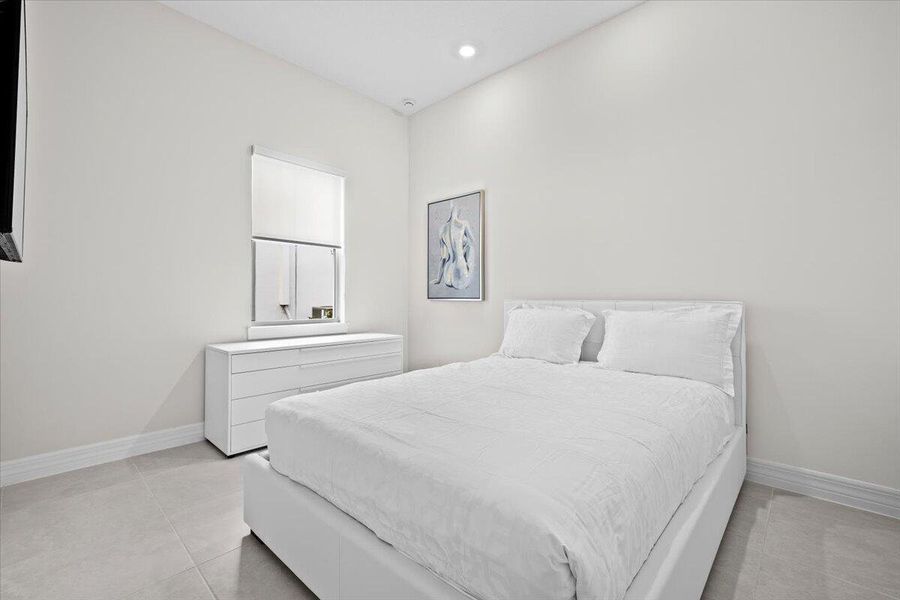 Furnished interior view inside a new home in Avondale at Avenir, Palm Beach Gardens (Image 24).