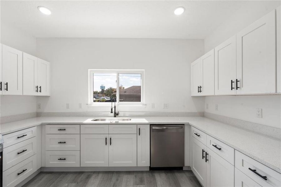 Furnished interior view inside a new home in , Clermont (Image 4).