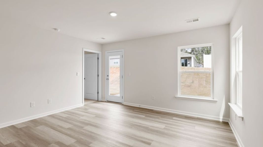 Spacious, unfurnished interior of a new home in Durbin Meadows, Fountain Inn (Image 22).