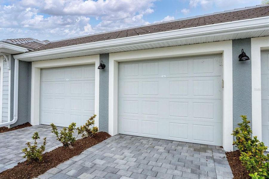 Exterior details and patio area of a home in , Venice (Image 23).