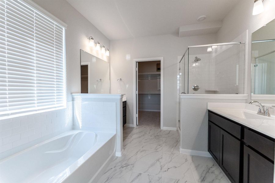 Furnished interior view inside a new home in Canterra Creek, Rosharon (Image 10).