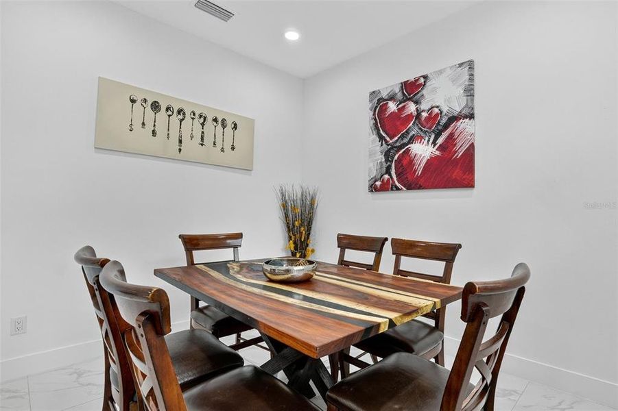 Furnished interior view inside a new home in , Thonotosassa (Image 13). Furnished interior view inside a new home in , Thonotosassa (Image 13).