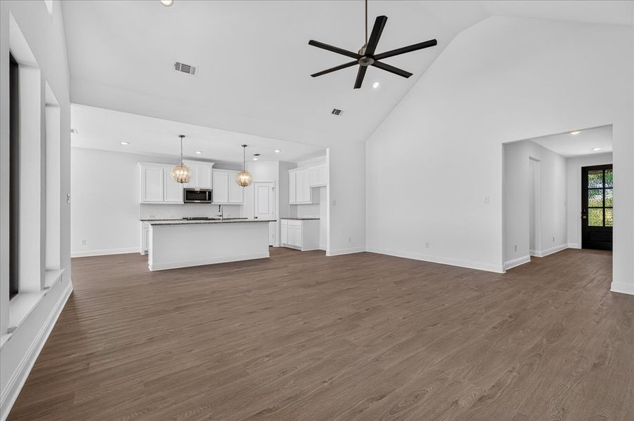 Spacious, unfurnished interior of a new home in Monarch Manor, Poolville (Image 37).