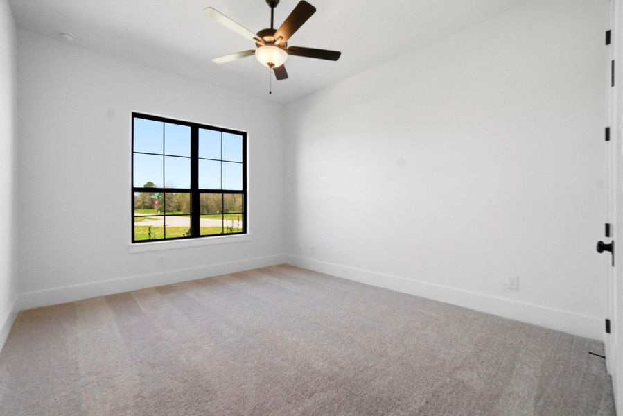 Spacious, unfurnished interior of a new home in Chapel Bend, Montgomery (Image 31).