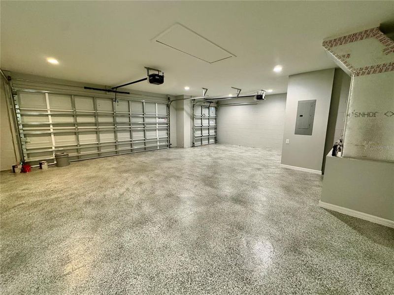 Spacious, unfurnished interior of a new home in , Dunnellon (Image 19). Spacious, unfurnished interior of a new home in , Dunnellon (Image 19).