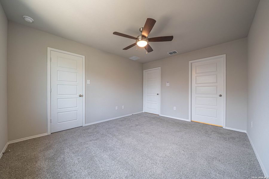 Spacious, unfurnished interior of a new home in , Seguin (Image 21).