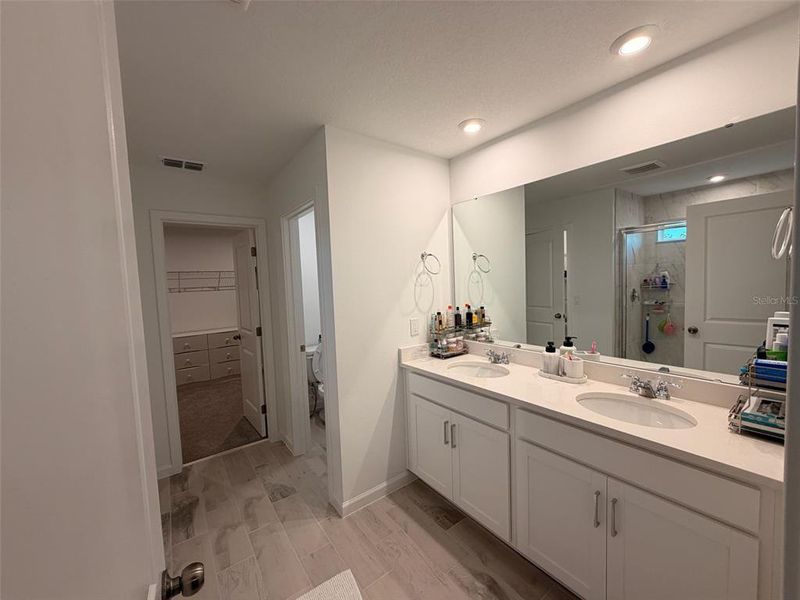 Furnished interior view inside a new home in Waterbrooke, Clermont (Image 14).