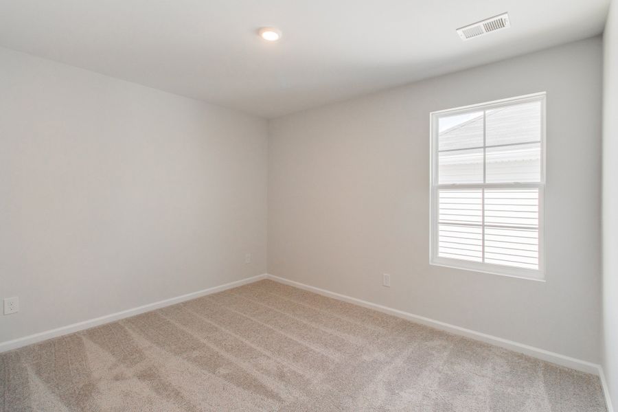 Spacious, unfurnished interior of a new home in Ellington, Elgin (Image 36).