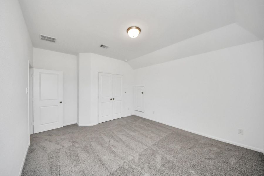 Spacious, unfurnished interior of a new home in Sunterra: Premier Collection, Katy (Image 3). Spacious, unfurnished interior of a new home in Sunterra: Premier Collection, Katy (Image 3).