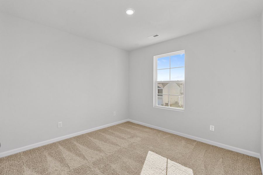 Spacious, unfurnished interior of a new home in Hanes Lake, Winston-Salem (Image 25).