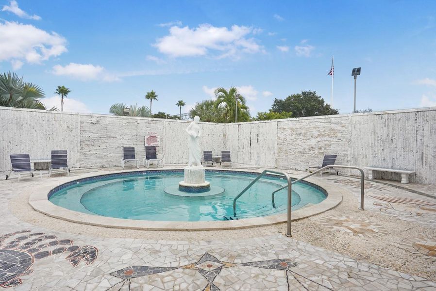 Exterior details and patio area of a home in , Fort Lauderdale (Image 22).