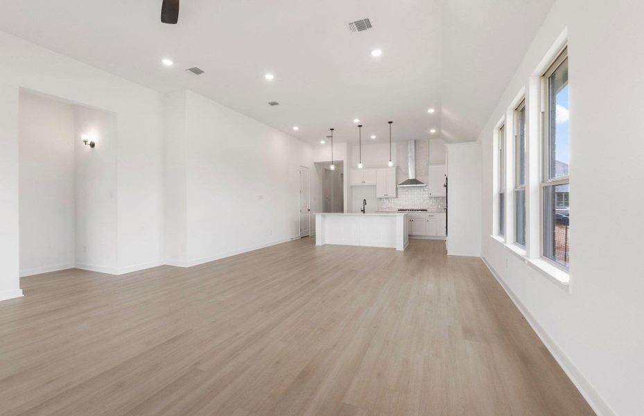Spacious, unfurnished interior of a new home in Kuempel Estates, Pflugerville (Image 32). Spacious, unfurnished interior of a new home in Kuempel Estates, Pflugerville (Image 32).
