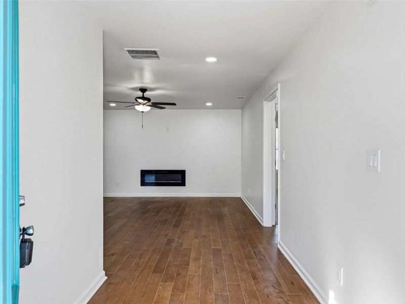 Spacious, unfurnished interior of a new home in , Riverdale (Image 27).