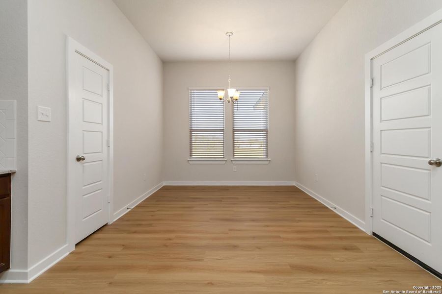 Spacious, unfurnished interior of a new home in Jordan's Ranch, San Antonio (Image 19).