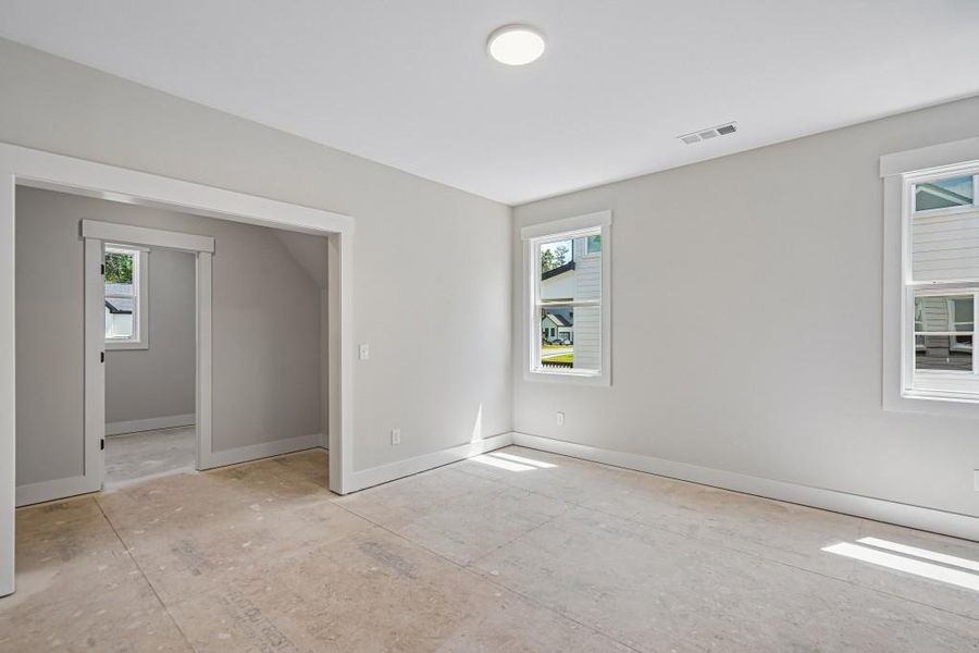 Spacious, unfurnished interior of a new home in Arden on Lanier, Cumming (Image 22).