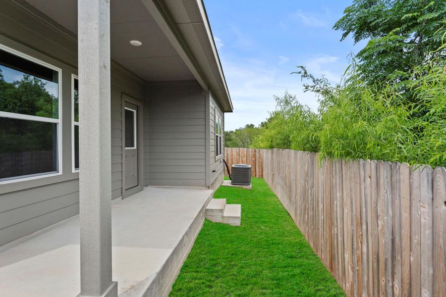 Exterior details and patio area of a home in Bollinger, Maxwell (Image 3).