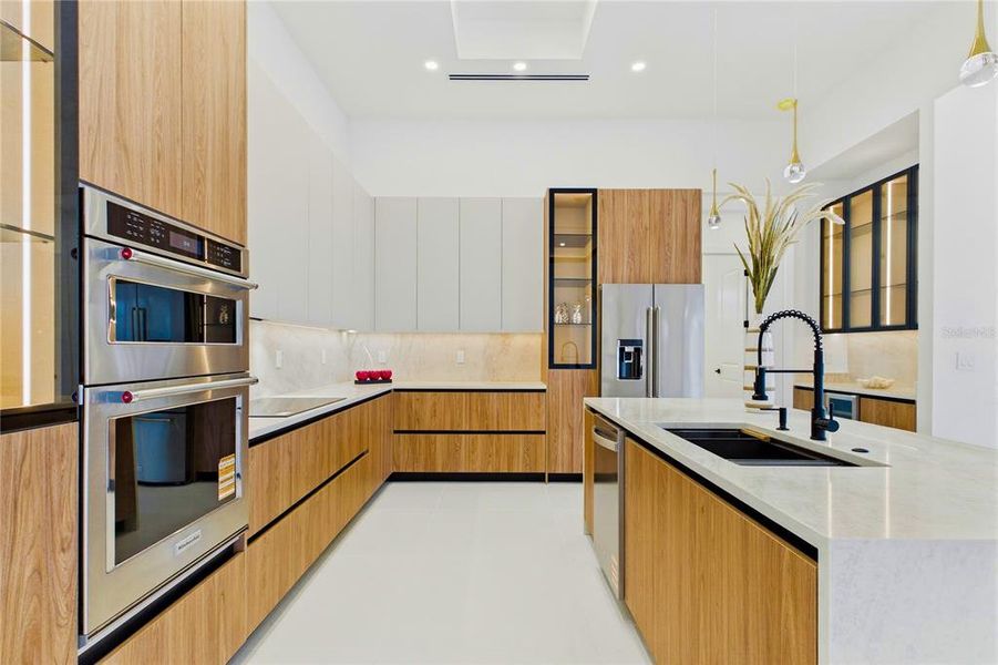 Furnished interior view inside a new home in , Cape Coral (Image 15).