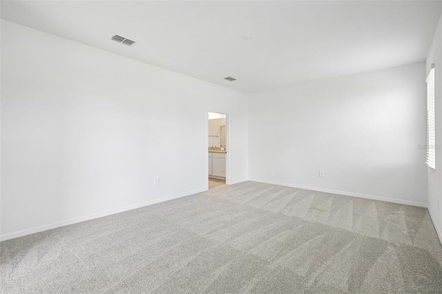 Spacious, unfurnished interior of a new home in Southpointe, Palmetto (Image 25).