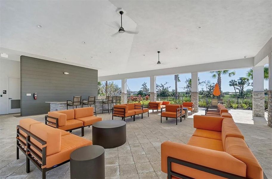 Community amenities in Coddington, Bradenton (Image 19).