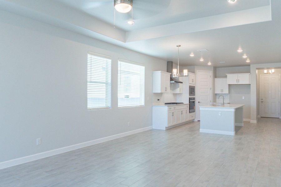 Spacious, unfurnished interior of a new home in Paseo Del Este, El Paso (Image 14).