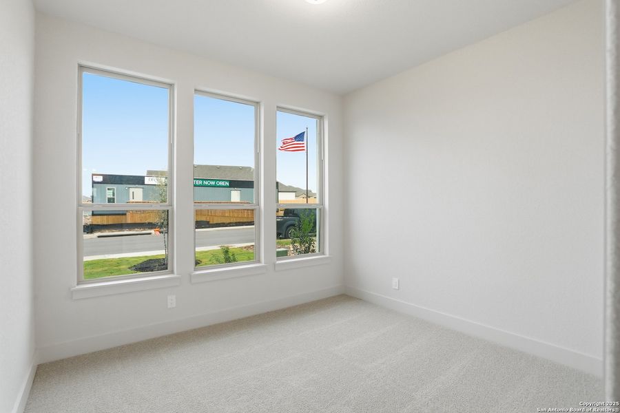 Spacious, unfurnished interior of a new home in Haby Hill 50s, San Antonio (Image 20).