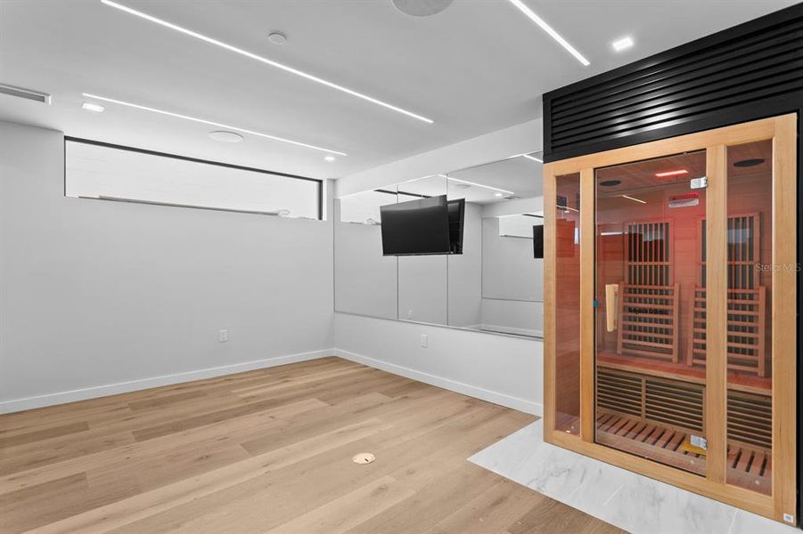 Spacious, unfurnished interior of a new home in , Indian Rocks Beach (Image 44).