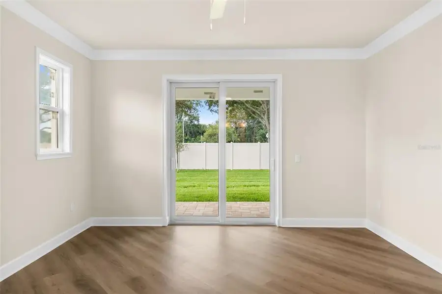 Spacious, unfurnished interior of a new home in , Tarpon Springs (Image 38).