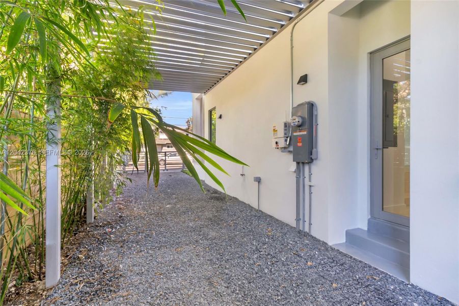 Exterior details and patio area of a home in , Miami (Image 22).