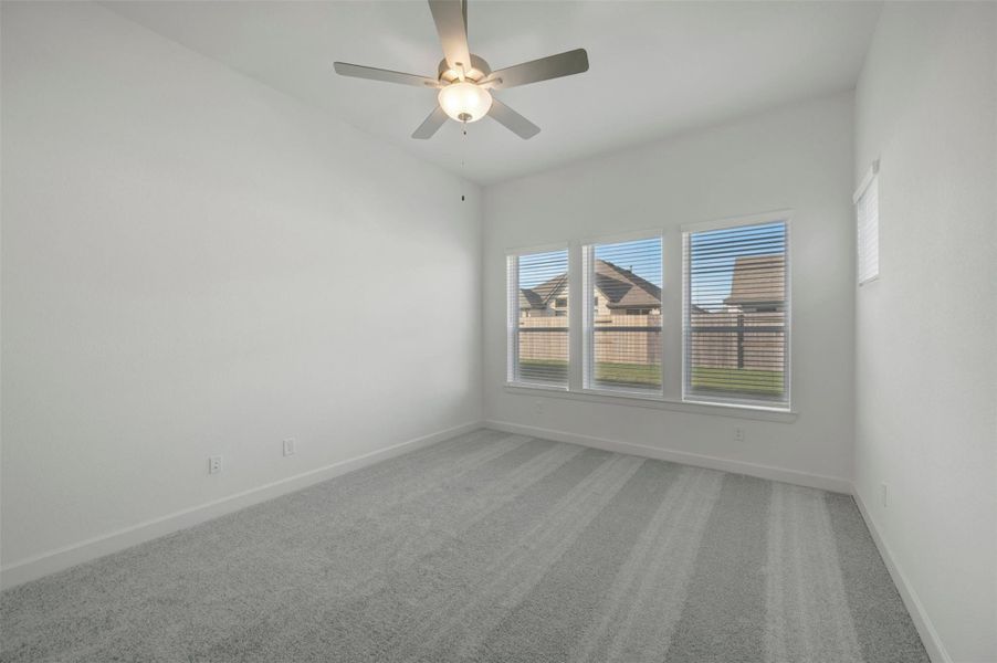 Spacious, unfurnished interior of a new home in Riceland - Enclave Collection, Mont Belvieu (Image 32).