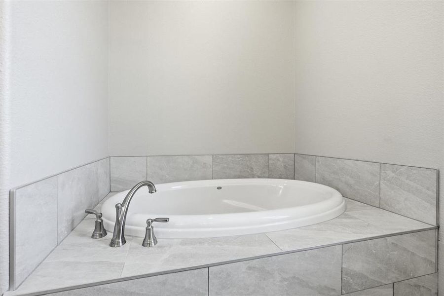 Close-up of interior finishes inside a home in , Granbury (Image 16). Close-up of interior finishes inside a home in , Granbury (Image 16).