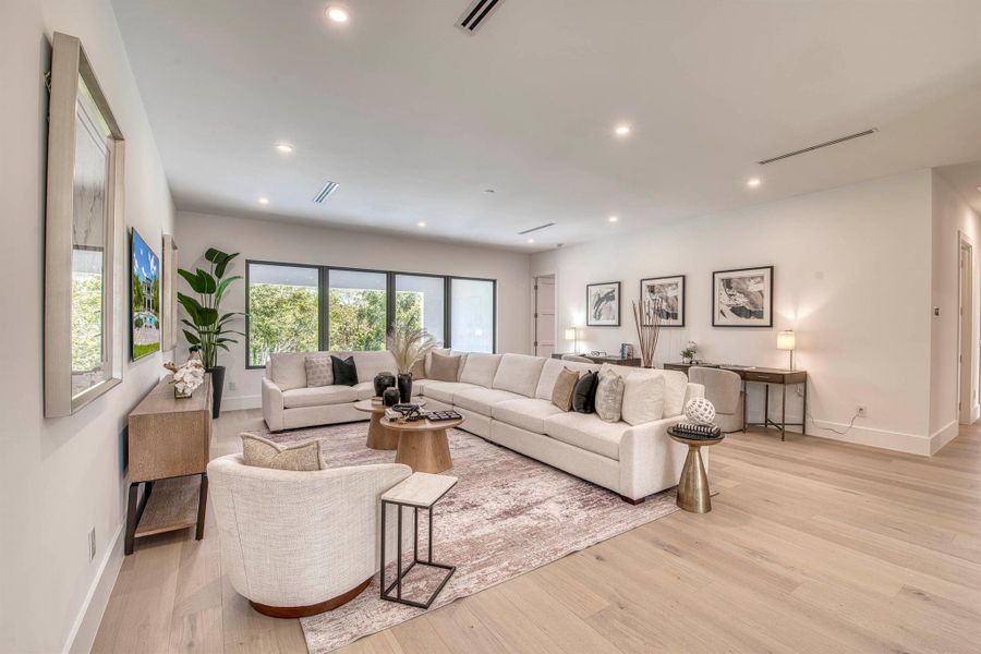 Furnished interior view inside a new home in , Palm Beach Gardens (Image 5).