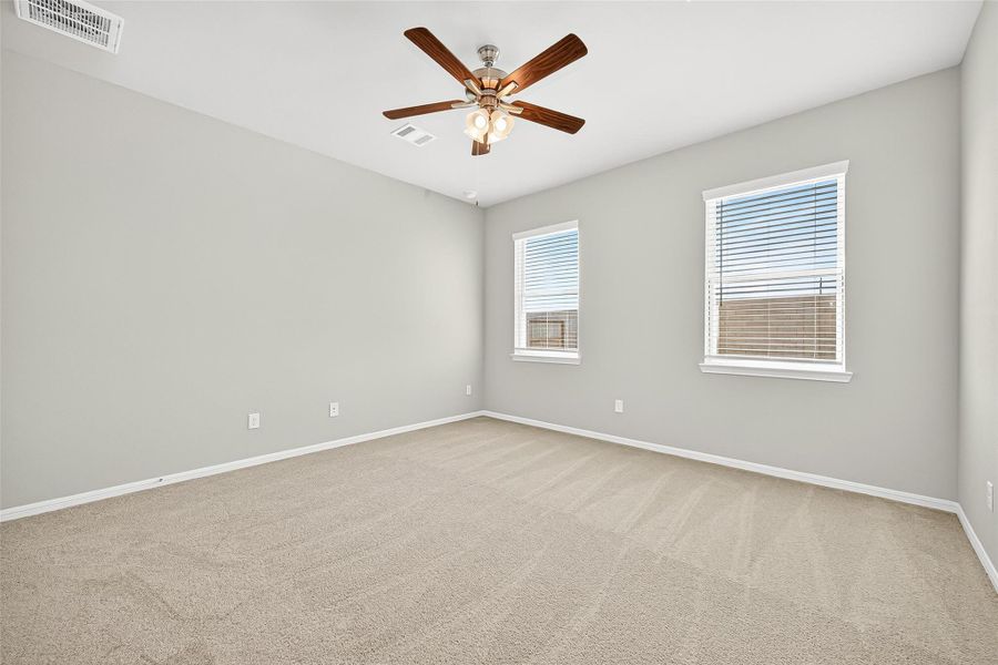 Spacious, unfurnished interior of a new home in Sunterra, Katy (Image 42). Spacious, unfurnished interior of a new home in Sunterra, Katy (Image 42).