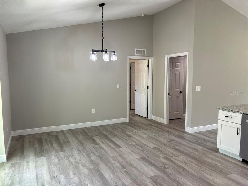 Spacious, unfurnished interior of a new home in , Dunnellon (Image 15).