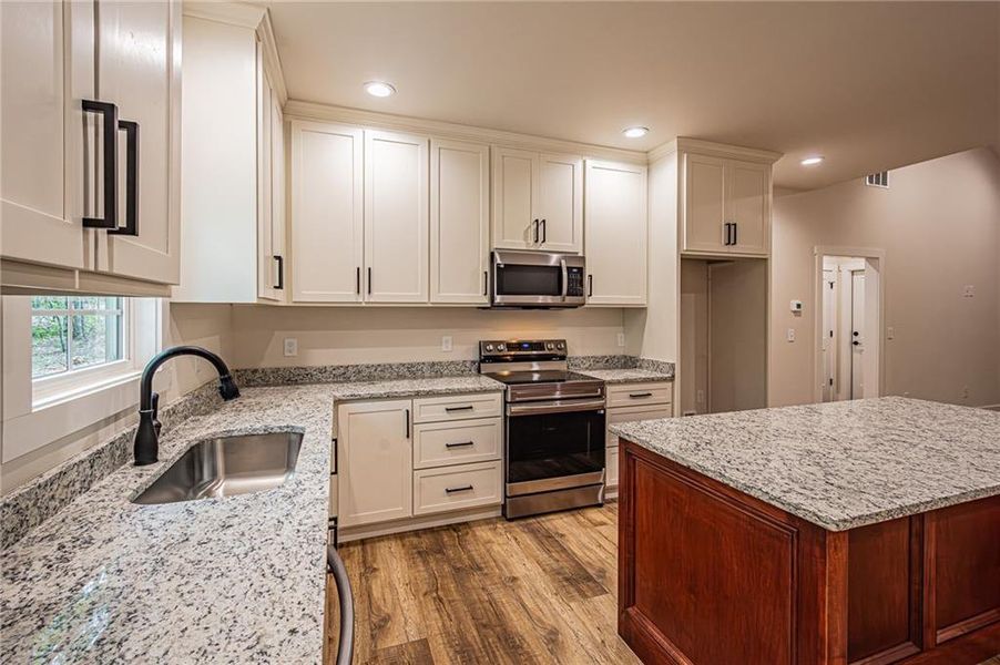 Furnished interior view inside a new home in , Dawsonville (Image 6).