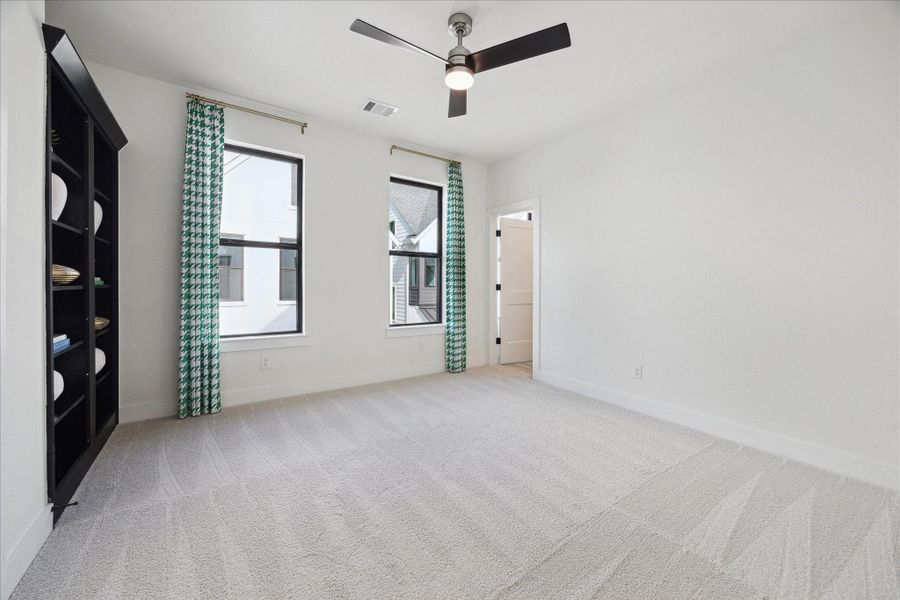 Spacious, unfurnished interior of a new home in Caywood Place, Houston (Image 21). Spacious, unfurnished interior of a new home in Caywood Place, Houston (Image 21).
