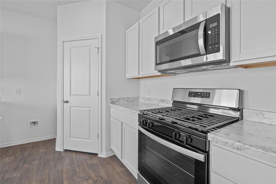 Furnished interior view inside a new home in Valverde, Bastrop (Image 7).