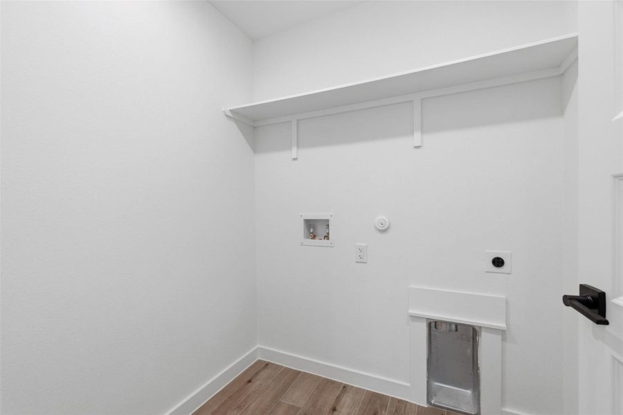 Spacious, unfurnished interior of a new home in , Bastrop (Image 20). Spacious, unfurnished interior of a new home in , Bastrop (Image 20).