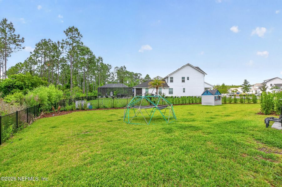 Exterior details and patio area of a home in , Ponte Vedra (Image 29).