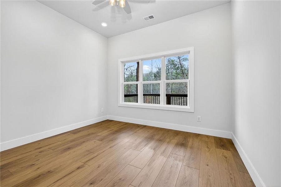 Spacious, unfurnished interior of a new home in , Gainesville (Image 18).