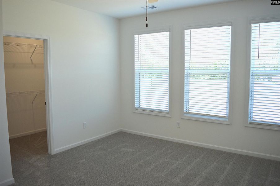 Spacious, unfurnished interior of a new home in Bickley Station, Irmo (Image 18).