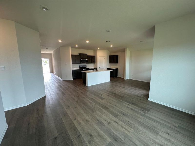 Spacious, unfurnished interior of a new home in Cartwright Ranch, Crandall (Image 10). Spacious, unfurnished interior of a new home in Cartwright Ranch, Crandall (Image 10).