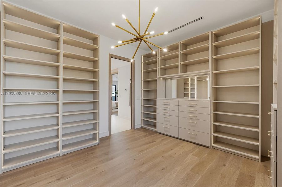 Spacious, unfurnished interior of a new home in , Miami (Image 21).