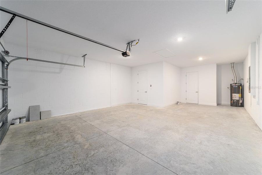 Spacious, unfurnished interior of a new home in On Top of the World Communities, Ocala (Image 33).